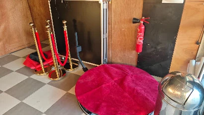 Tapis rouge &amp; Poteaux - vue 3